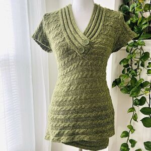 New Directions Green Marled V-Neck Asymmetrical Hem Knit Layered Sweater Size 6